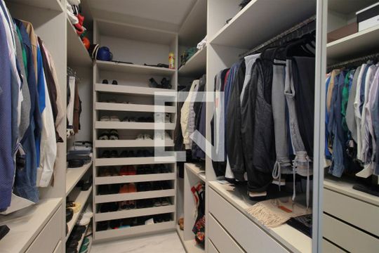 Closet da Suite 1 de apartamento para alugar com 3 quartos, 150m² em Anchieta, Belo Horizonte