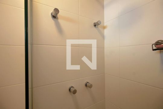 Banheiro de serviço de apartamento para alugar com 3 quartos, 150m² em Anchieta, Belo Horizonte