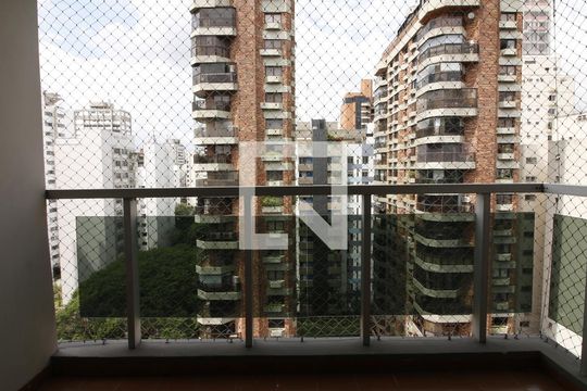 Sacada de apartamento para alugar com 2 quartos, 89m² em Vila Nova Conceição, São Paulo