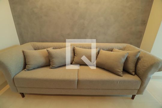 Sala de apartamento para alugar com 2 quartos, 64m² em Santa Mônica, Uberlândia