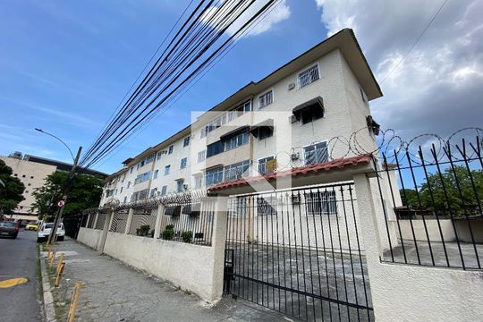 Fachada de apartamento à venda com 2 quartos, 75m² em Del Castilho, Rio de Janeiro