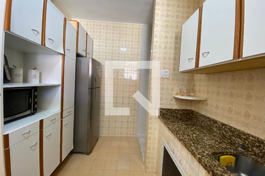 Cozinha de apartamento à venda com 2 quartos, 75m² em Del Castilho, Rio de Janeiro