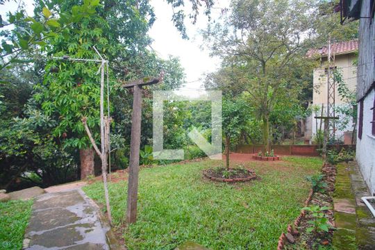 Quintal de casa à venda com 2 quartos, 80m² em Santo Afonso, Novo Hamburgo