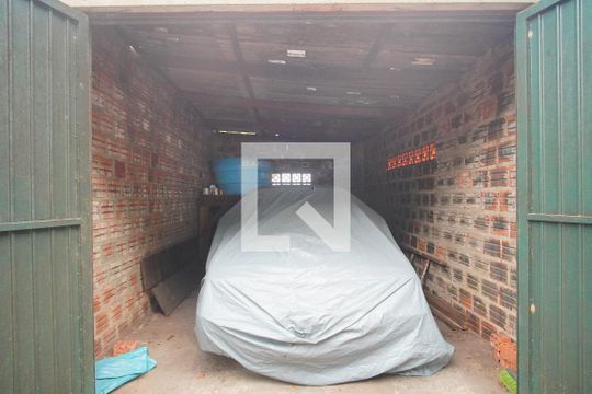 Garagem de casa à venda com 2 quartos, 80m² em Santo Afonso, Novo Hamburgo