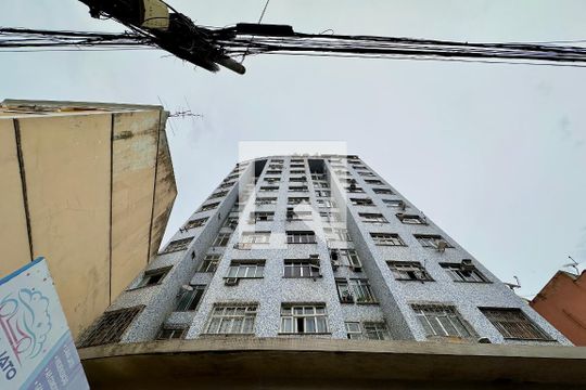 Fachada de apartamento para alugar com 1 quarto, 40m² em Centro, Rio de Janeiro