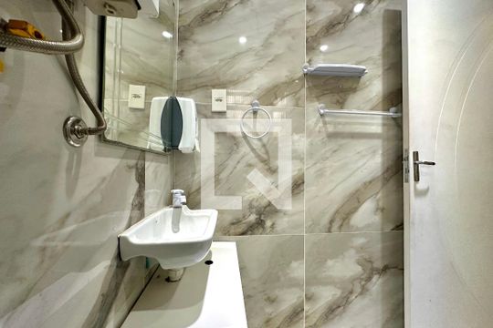 Banheiro de apartamento para alugar com 1 quarto, 40m² em Centro, Rio de Janeiro