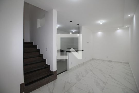 Sala de casa de condomínio para alugar com 3 quartos, 100m² em Jacarepaguá, Rio de Janeiro