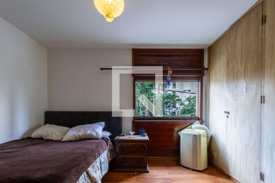 Quarto de apartamento para alugar com 2 quartos, 84m² em Jardim das Acacias, São Paulo