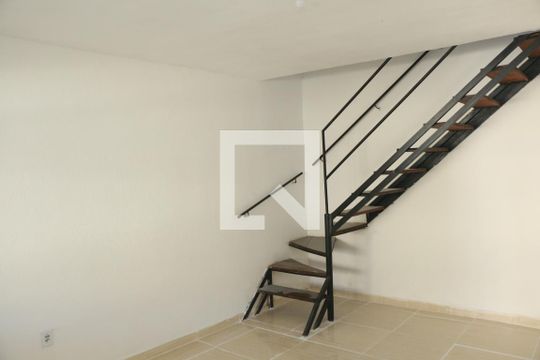 Sala de casa para alugar com 2 quartos, 80m² em Luz, Nova Iguaçu
