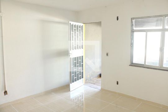 Sala de casa para alugar com 2 quartos, 80m² em Luz, Nova Iguaçu