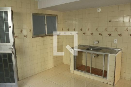 Cozinha de casa para alugar com 2 quartos, 80m² em Luz, Nova Iguaçu