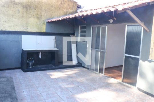 Área Externa de casa para alugar com 2 quartos, 80m² em Luz, Nova Iguaçu
