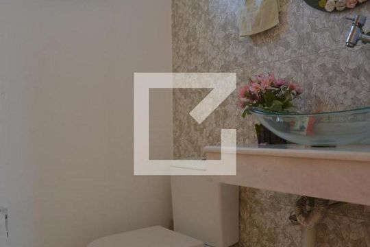 Lavabo de casa para alugar com 3 quartos, 600m² em Parque Oratório, Santo André