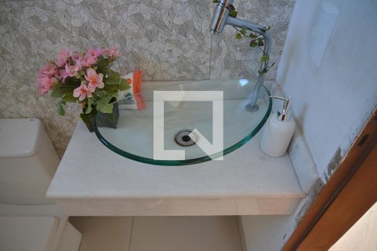 Lavabo de casa para alugar com 3 quartos, 600m² em Parque Oratório, Santo André