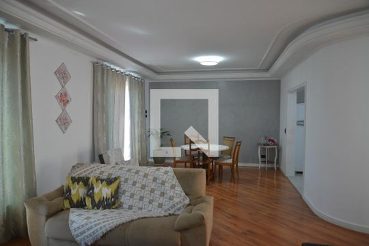 Sala de casa para alugar com 3 quartos, 600m² em Parque Oratório, Santo André
