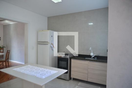 Cozinha de casa para alugar com 3 quartos, 600m² em Parque Oratório, Santo André