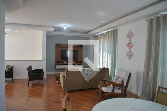 Sala de casa para alugar com 3 quartos, 600m² em Parque Oratório, Santo André