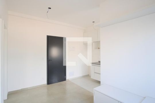 Sala/Cozinha de apartamento à venda com 1 quarto, 33m² em Parque São Jorge, São Paulo