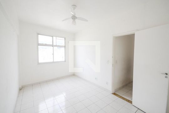 Quarto 2 de apartamento para alugar com 3 quartos, 106m² em Grajaú, Rio de Janeiro