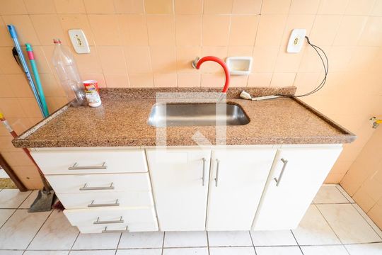 Cozinha de apartamento para alugar com 3 quartos, 106m² em Grajaú, Rio de Janeiro