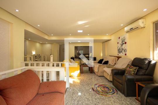 Sala de apartamento para alugar com 1 quarto, 320m² em Tijuca, Rio de Janeiro