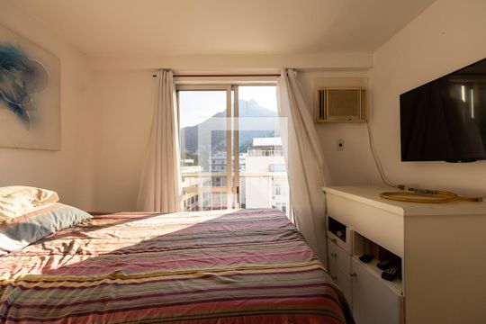 Quarto de apartamento para alugar com 1 quarto, 320m² em Tijuca, Rio de Janeiro