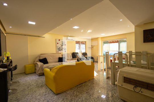 Sala de apartamento para alugar com 1 quarto, 320m² em Tijuca, Rio de Janeiro