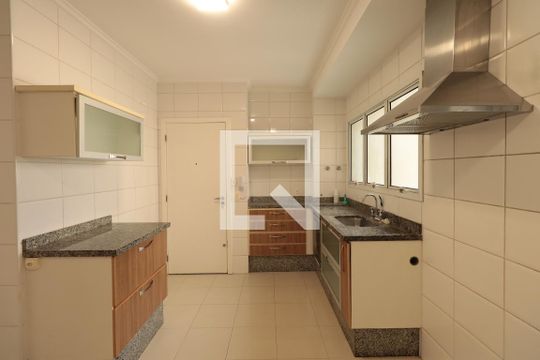 Cozinha de apartamento à venda com 3 quartos, 173m² em Vila Gomes Cardim, São Paulo