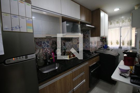 Cozinha de apartamento à venda com 2 quartos, 48m² em Irajá, Rio de Janeiro