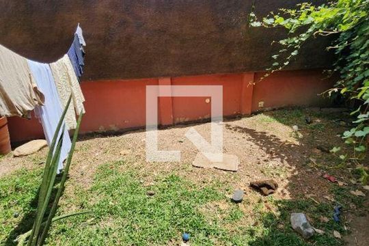 Casa à venda com 4 quartos, 160m² em Jardim Marajoara, São Paulo