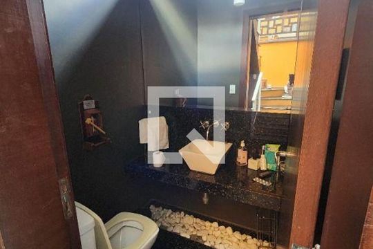 Casa à venda com 4 quartos, 160m² em Jardim Marajoara, São Paulo