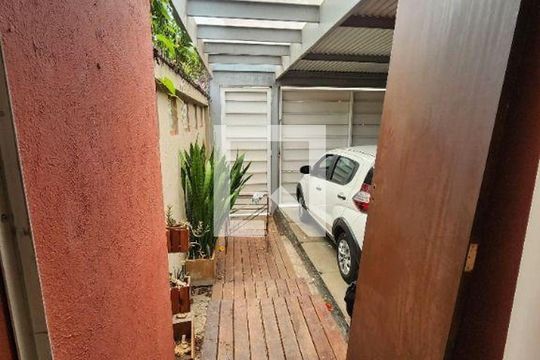 Casa à venda com 4 quartos, 160m² em Jardim Marajoara, São Paulo