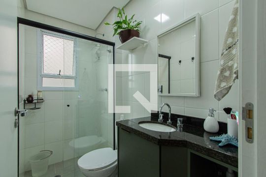 Banheiro Suíte de apartamento para alugar com 2 quartos, 63m² em Aparecidinha, Sorocaba