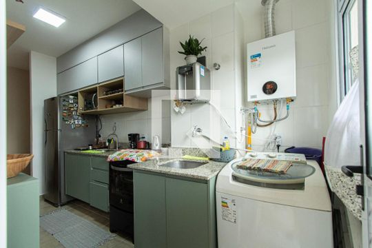 Área de Serviço de apartamento para alugar com 2 quartos, 63m² em Aparecidinha, Sorocaba