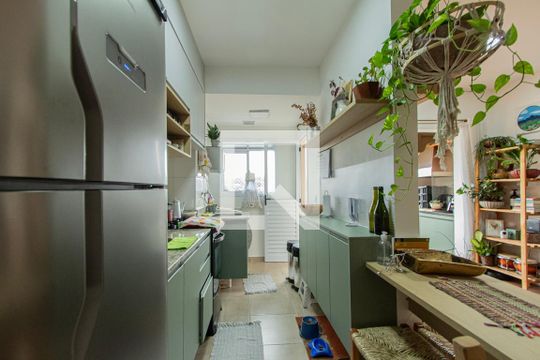 Cozinha de apartamento para alugar com 2 quartos, 63m² em Aparecidinha, Sorocaba