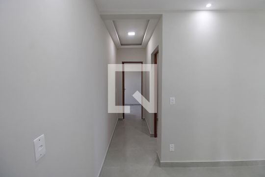 Corredor de apartamento para alugar com 2 quartos, 50m² em Madureira, Rio de Janeiro