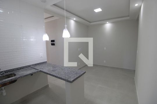 Cozinha de apartamento para alugar com 2 quartos, 50m² em Madureira, Rio de Janeiro