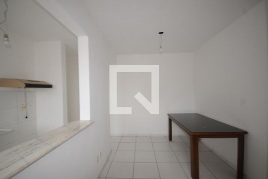 Sala de apartamento para alugar com 2 quartos, 55m² em Campo Grande, Rio de Janeiro