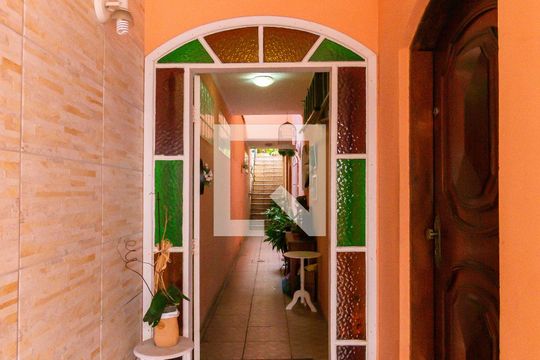 Hall de entrada de casa à venda com 3 quartos, 177m² em Jardim Angela (zona Leste), São Paulo