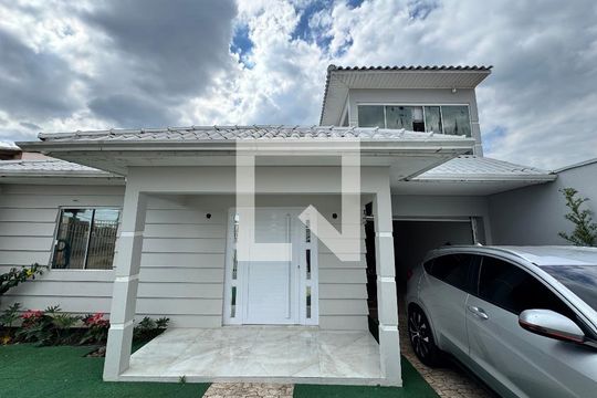 Área Externa de casa à venda com 2 quartos, 118m² em Santos Dumont, São Leopoldo