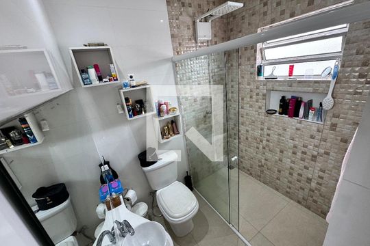 Banheiro da Suíte de casa à venda com 2 quartos, 118m² em Santos Dumont, São Leopoldo