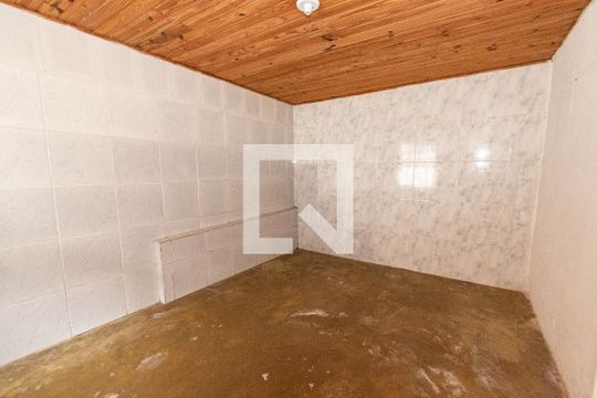 Quarto 2 de casa para alugar com 2 quartos, 55m² em Vila São José, São Paulo