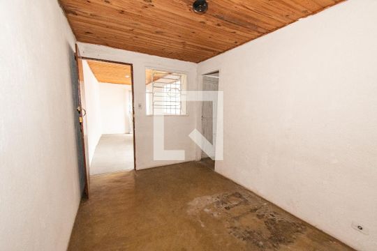 Quarto 1 de casa para alugar com 2 quartos, 55m² em Vila São José, São Paulo