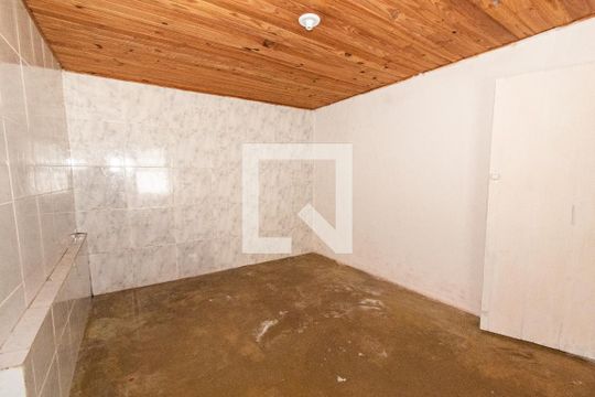 Quarto 2 de casa para alugar com 2 quartos, 55m² em Vila São José, São Paulo