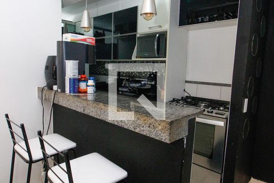 Sala de apartamento à venda com 3 quartos, 69m² em Paraíso do Morumbi, São Paulo