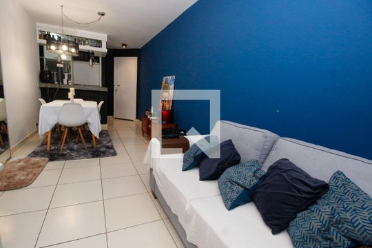 Sala de apartamento à venda com 3 quartos, 69m² em Paraíso do Morumbi, São Paulo
