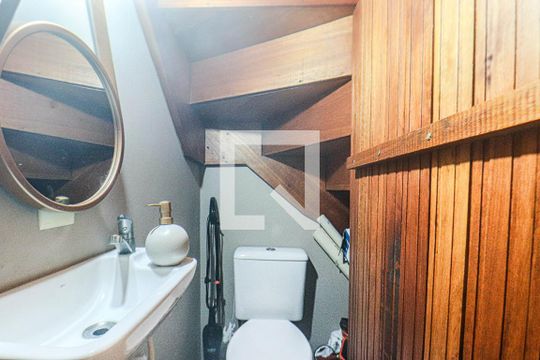 Lavabo de casa de condomínio à venda com 2 quartos, 88m² em Humaitá, Porto Alegre