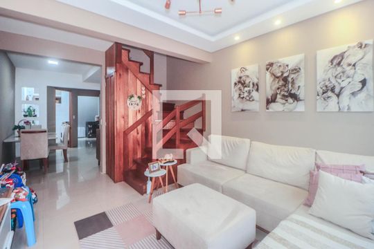 Sala de casa de condomínio à venda com 2 quartos, 88m² em Humaitá, Porto Alegre