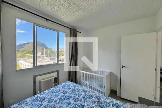 Quarto 1 de apartamento à venda com 2 quartos, 43m² em Vargem Pequena, Rio de Janeiro