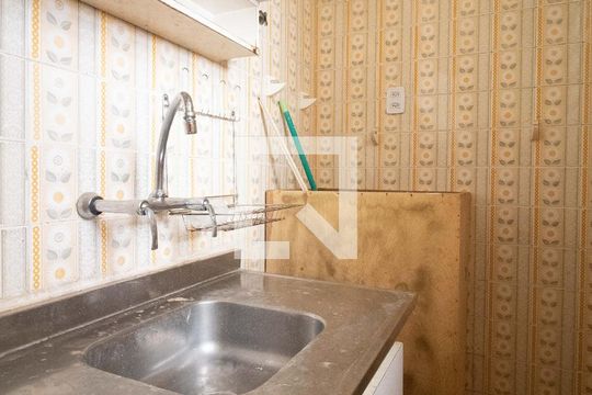 Cozinha de apartamento para alugar com 2 quartos, 60m² em Leblon, Rio de Janeiro